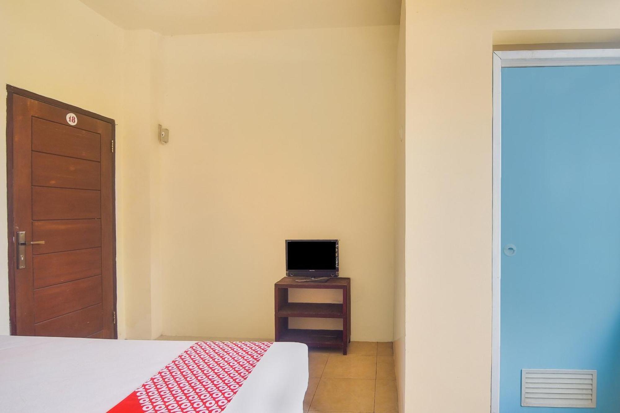 Oyo 91755 Priska Kost Dan
